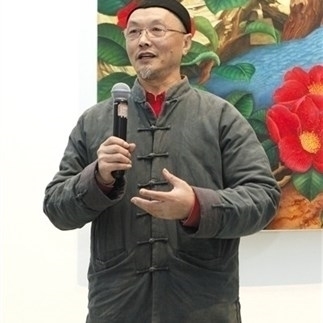 Lü (Lyu) Shengzhong at the opening of Last Century in the Today Art Museum, 2015.