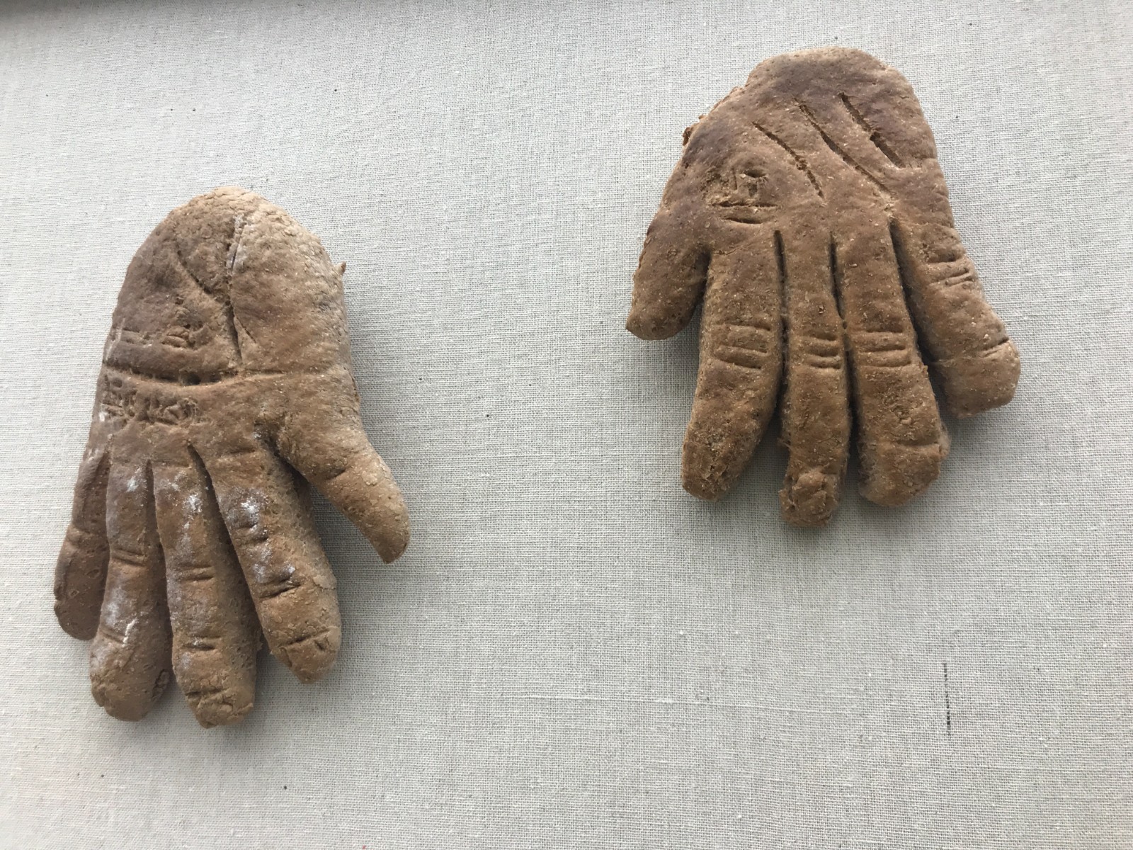 06 Bread Hands Made by Audiences Photo by CAFA ART INFO.jpg