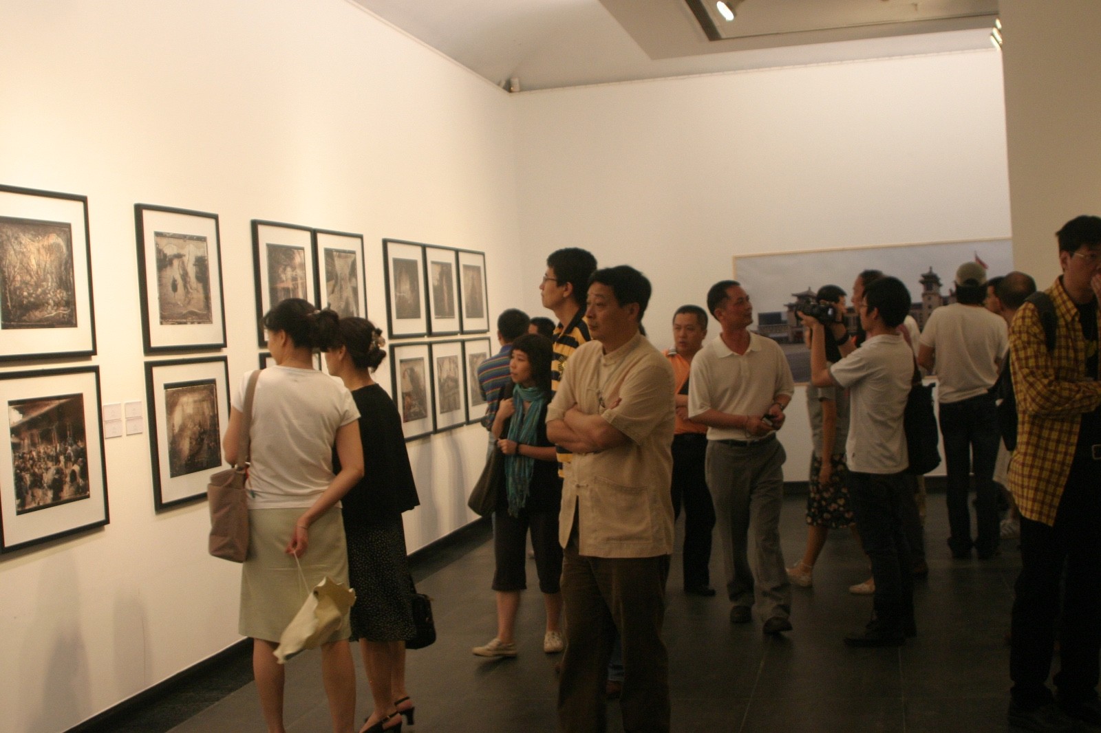 08 Guangzhou Photo Biennial “EVOLUTION” in 2007.jpg