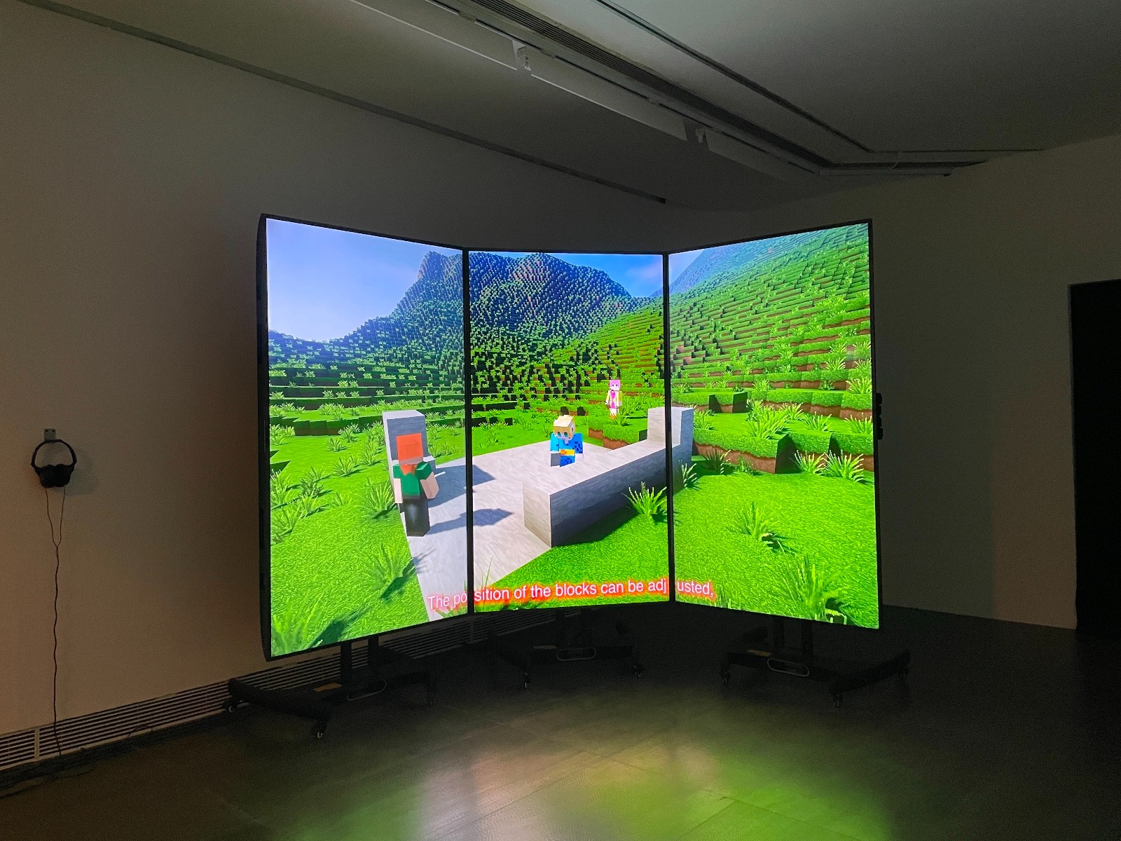 04 Chia-Wei Hsu, Mineral Crafts, Video Installation, Variable size, 9 mins 52 secs, 2018.jpg