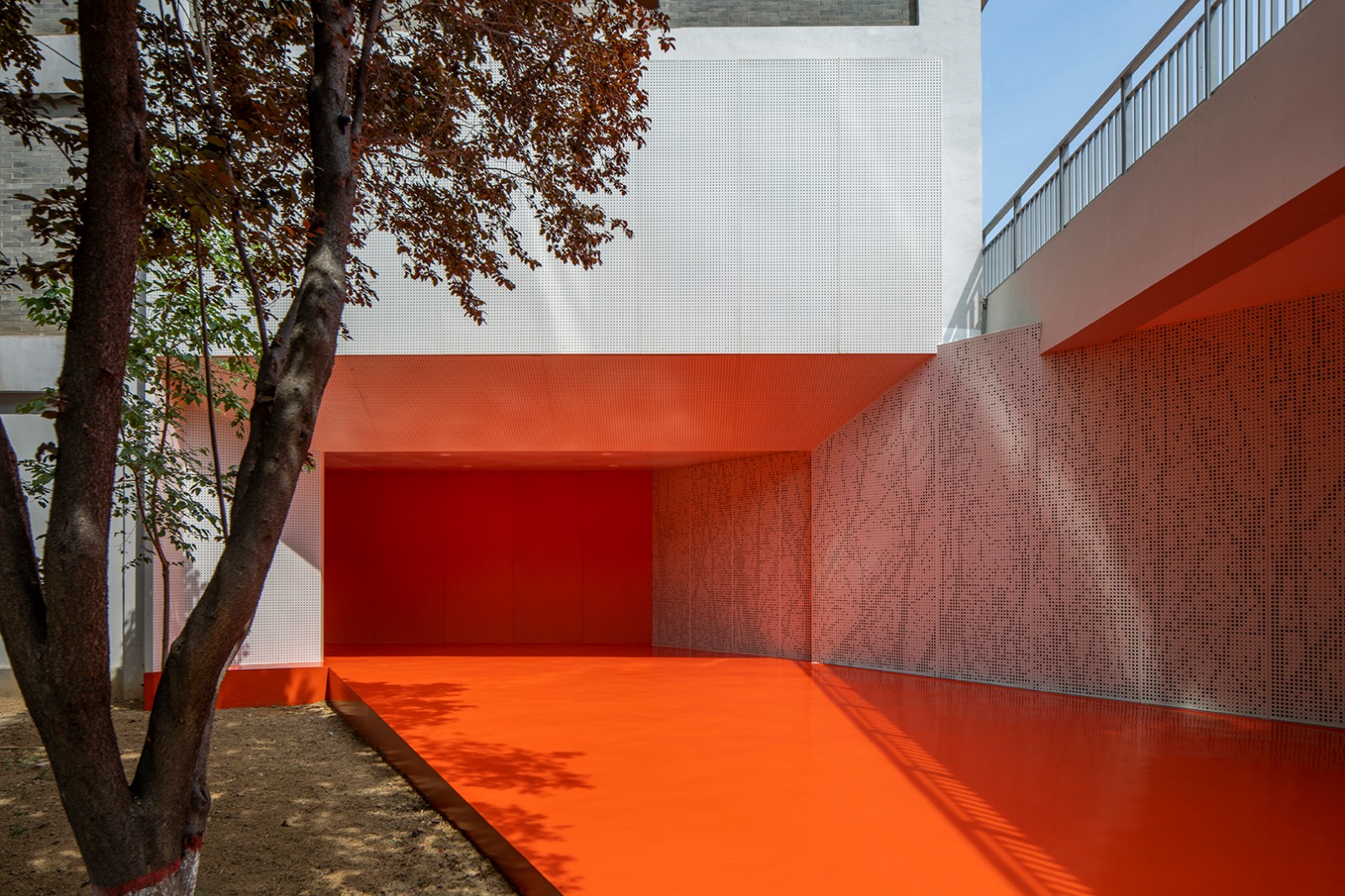 02圖書館新入口  New entrance to the library.jpg