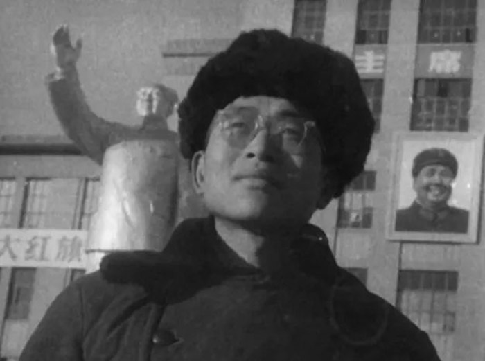 03 Situ Zhaoguang returned to China from the Soviet Union in 1966, and created the sculpture of Mao Zedong for the Beijing Institute of Technology..jpg