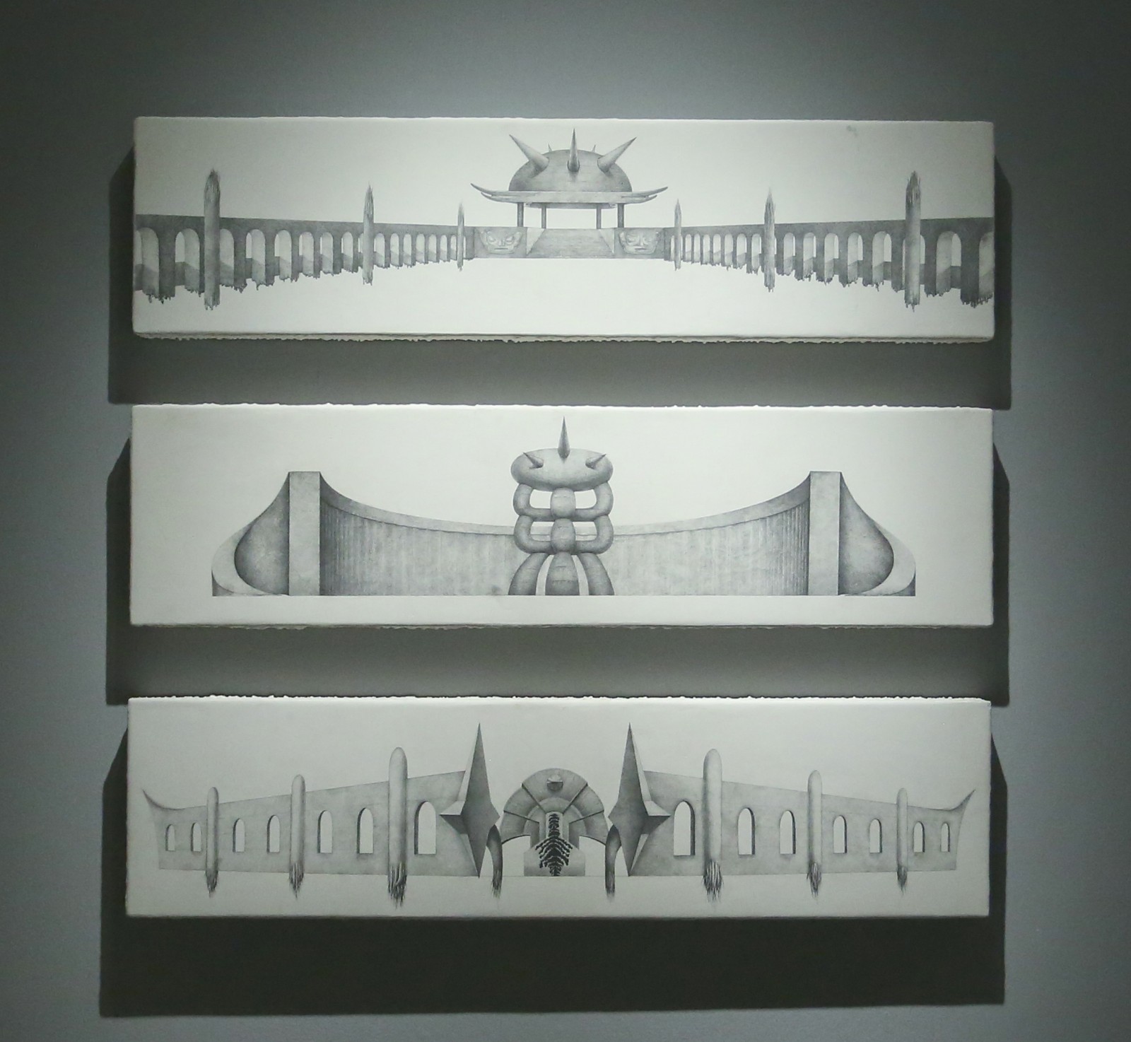 26、寂寞世界之一、二、三  于雨田 120x30x8cm 綜合材料 2013、2014、2015.jpg