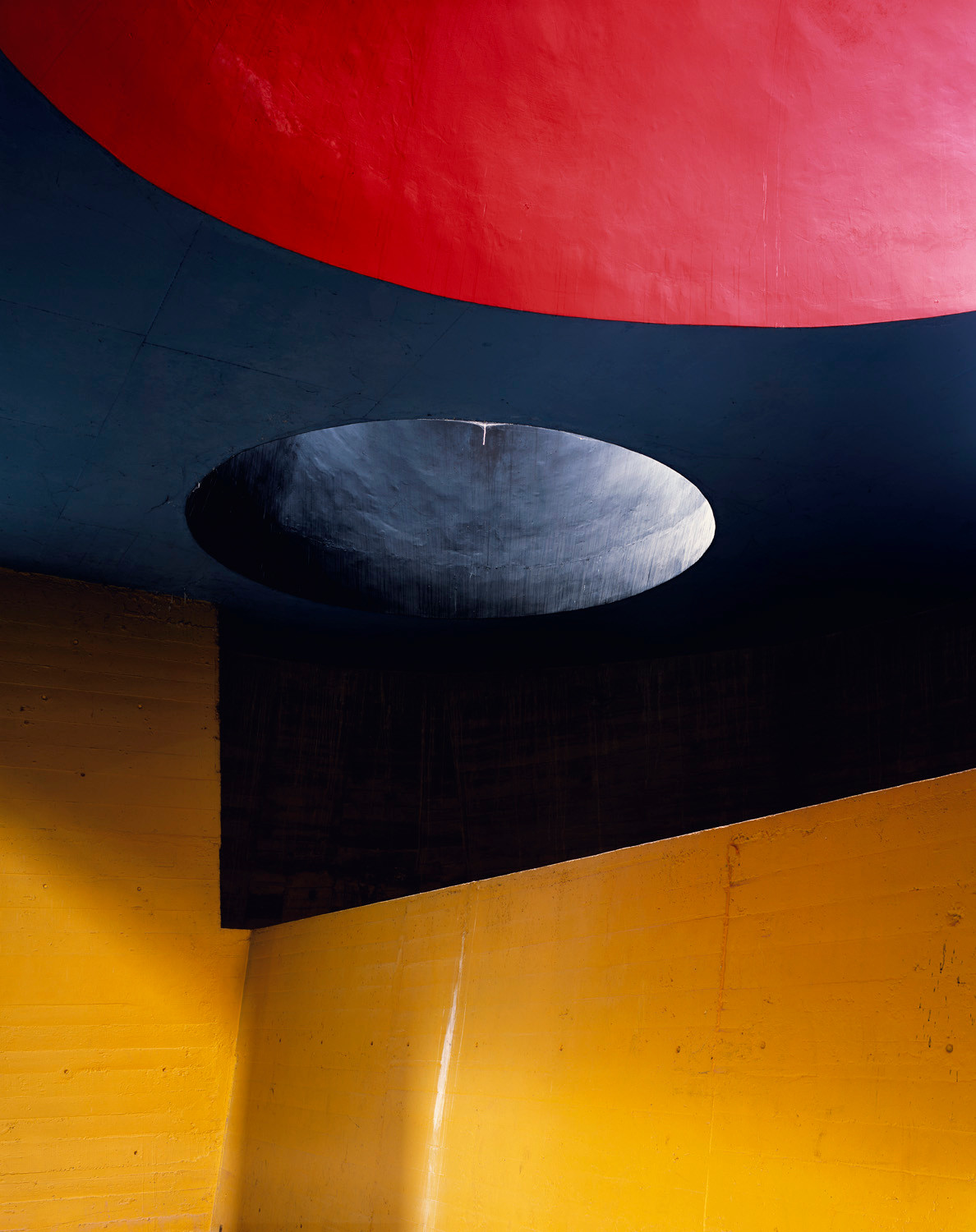 Le Corbusier, Canons de lumière, Couvent Sainte-Marie de la Tourette, Eveux, France, 2007..jpg