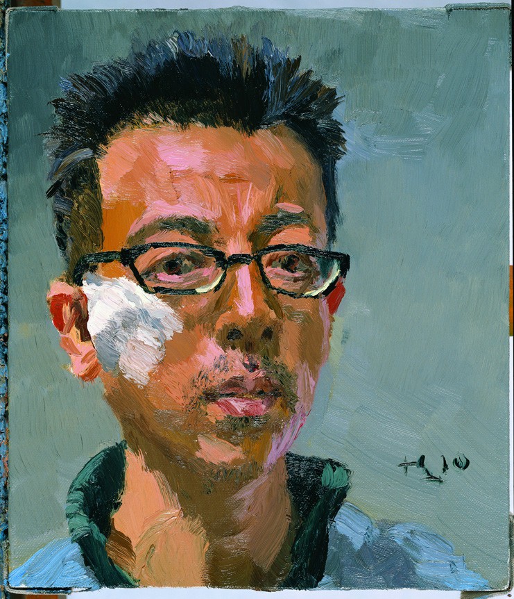 20 Liu Xiaodong, Self-Portrait, 2010, Oil on canvas, 38×33 cm. Courtesy UCCA Center for Contemporary Art.jpg