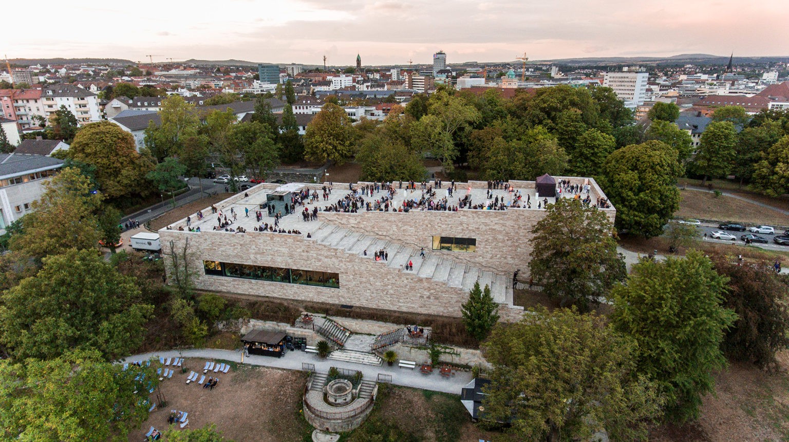 02_Dachansicht_GRIMMWELT-Kassel_c_Foto-Y-Site_HQ-1536x862.jpeg