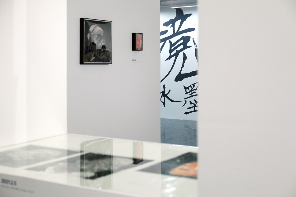 Exhibition View 02.jpg