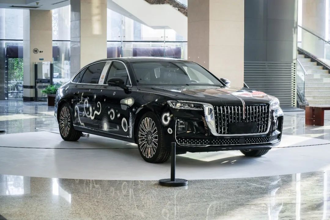 17 Chen Qi, The Everlasting, 2022. HONGQI H9 +Artist Car.jpeg