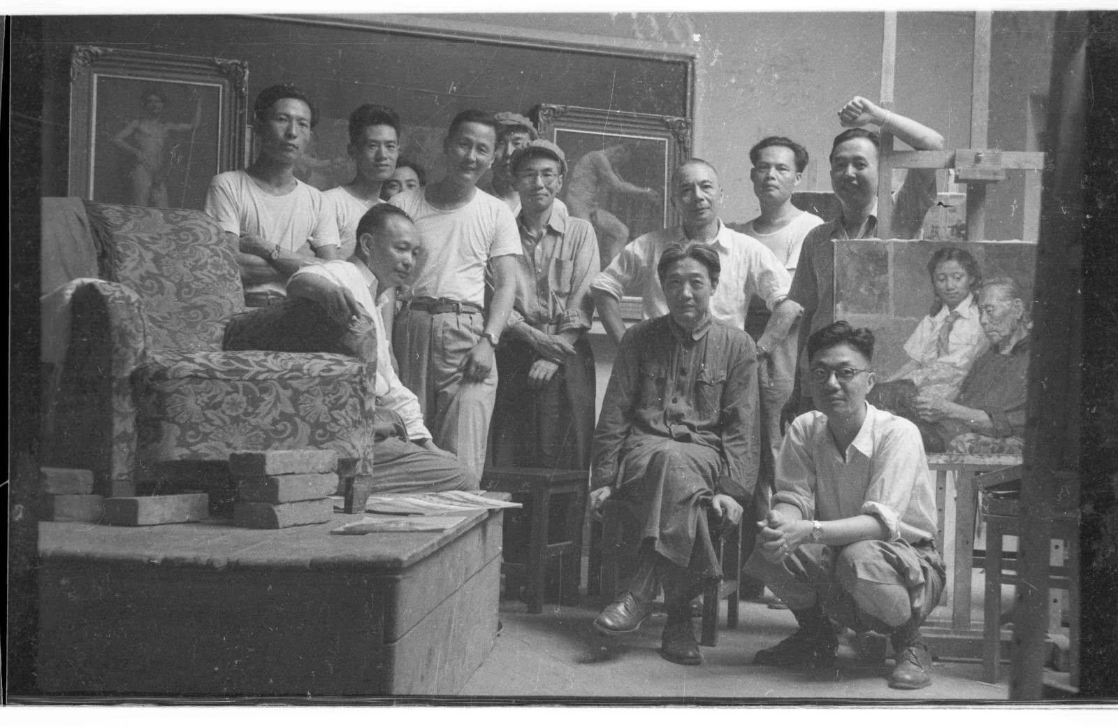 12 In 1953, Xu Beihong took a group photo with Jiang Feng and others (photographed with Dai Ze’ camera and scanned negatives).jpg