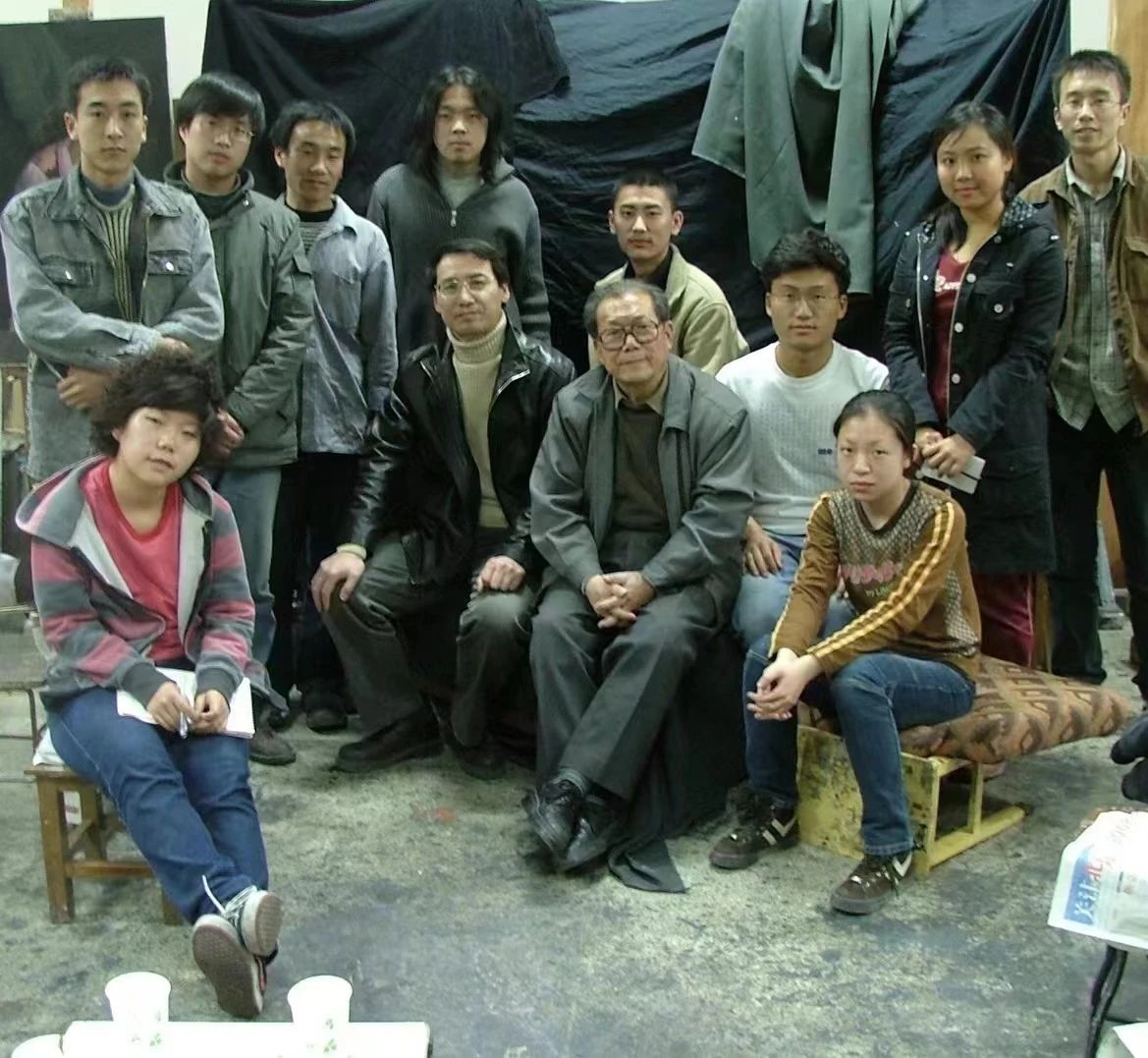 8.2005年，丁一林請鐘涵先生為二工作室本科生做講座.jpg