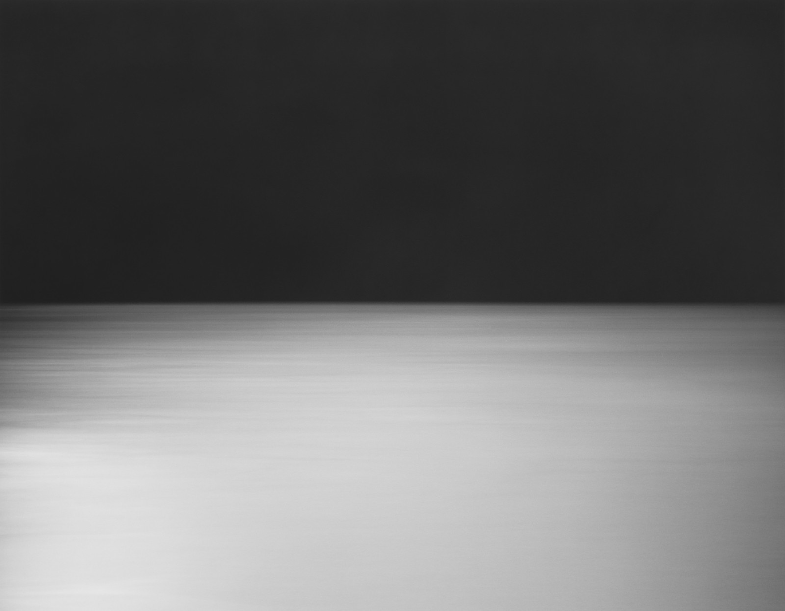 14杉本博司，《相模灣，熱海市》，1997，明膠銀鹽相紙，119.4 × 149.2 cm。?Hiroshi Sugimoto，圖片由藝術家提供。.jpeg