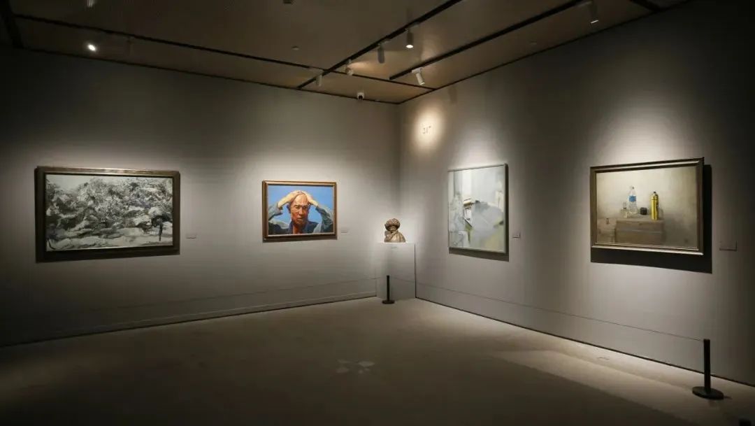 04 Exhibition View.jpg